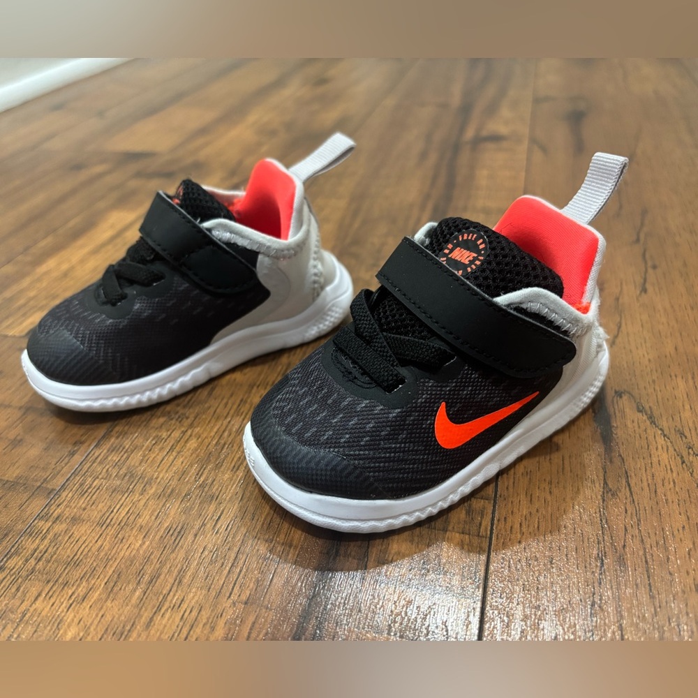 Nike Free Run Black and Orange Sneakers Shoes, First Walker Boy 4C